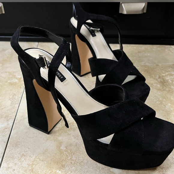 Black faux seude platform sandal - Picture 3 of 3